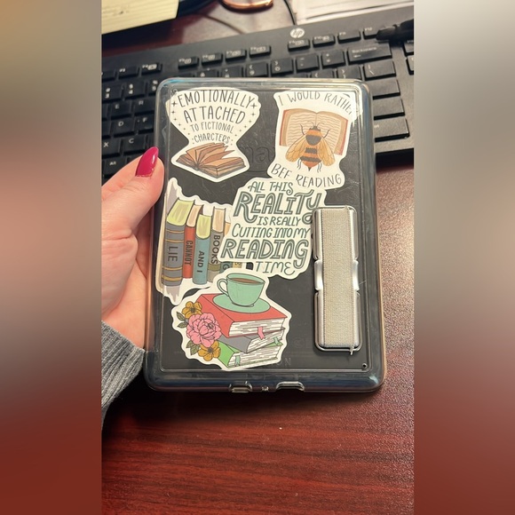 SOLD Kindle Paperwhite 10th gen 8gb - Picture 2 of 3